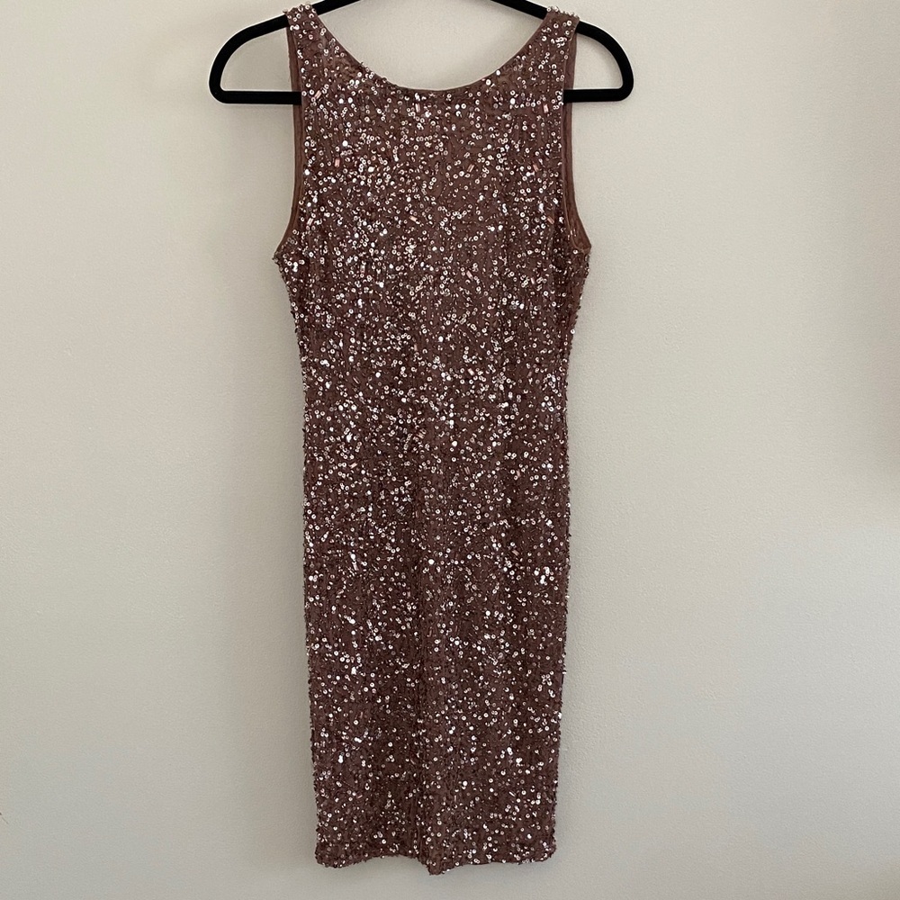 Alice + Olivia Kimber Nude Dusty Rose Gold Beaded Mini Sheath Cocktail Dress  0
